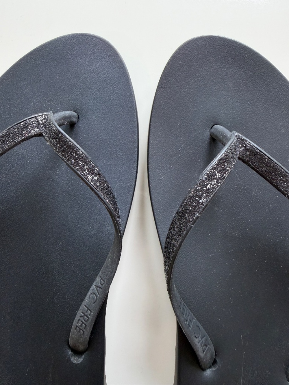 Reef cushion bounce court flip flop, black, women's size 9 - Picture 2 of 5